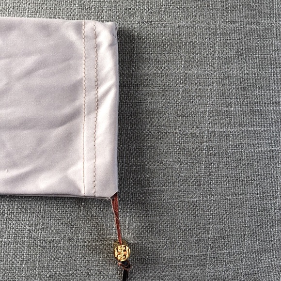 Eyeglass pouch - Picture 2 of 4